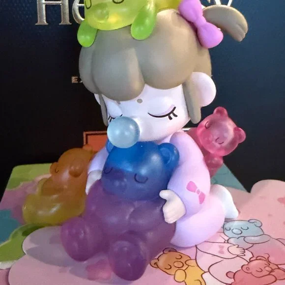 Nanci Sweet Time Series Cover Girl HUG - Picture 4 of 8